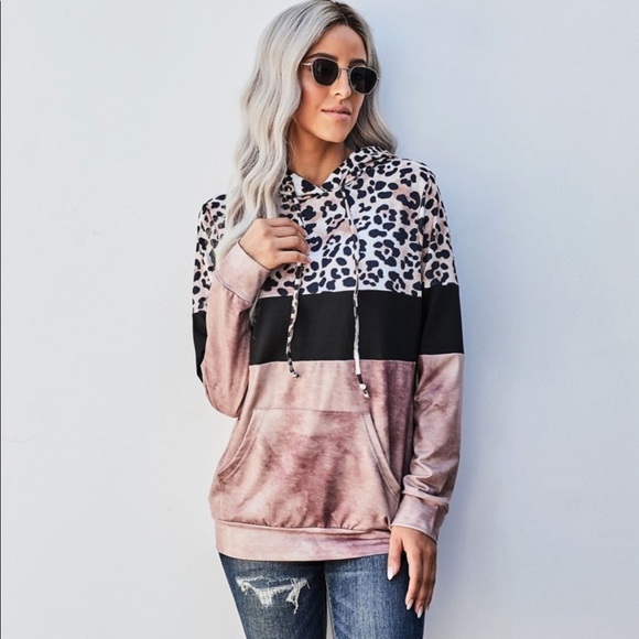 🆕 Marbled Leopard Color Block Hoodie Blush - Picture 2 of 7